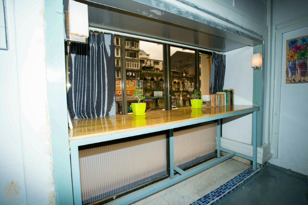 Min Galar Par Hostel Rangoon Eksteriør billede